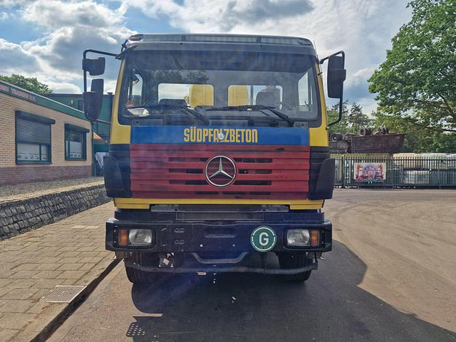 Mercedes-Benz 2527 B 6X4 - Avtomešalec: slika 2 Mercedes-Benz 2527 B 6X4 - Avtomešalec: slika 2