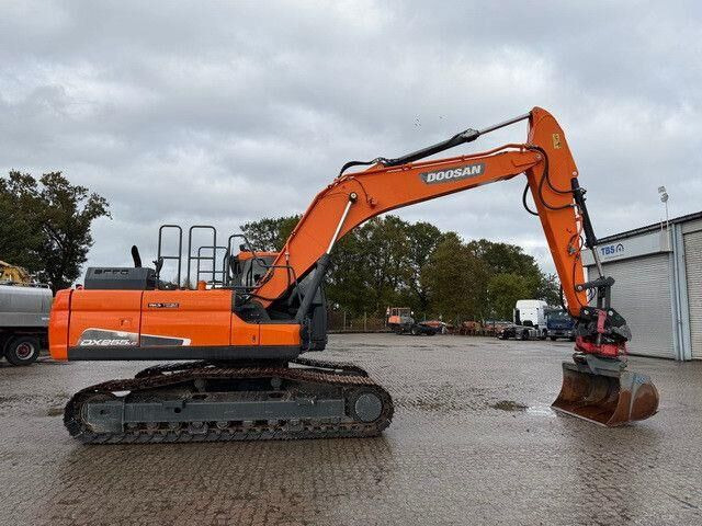 Doosan DX 255 LC-5, Rototilt,Div. Löffel,Greifer+Hammer - Bager goseničar: slika 5 Doosan DX 255 LC-5, Rototilt,Div. Löffel,Greifer+Hammer - Bager goseničar: slika 5