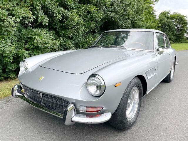 Ferrari 330 GT Coupe 2+2/TÜV neu/H-Zulassung - Coupe: slika 3 Ferrari 330 GT Coupe 2+2/TÜV neu/H-Zulassung - Coupe: slika 3