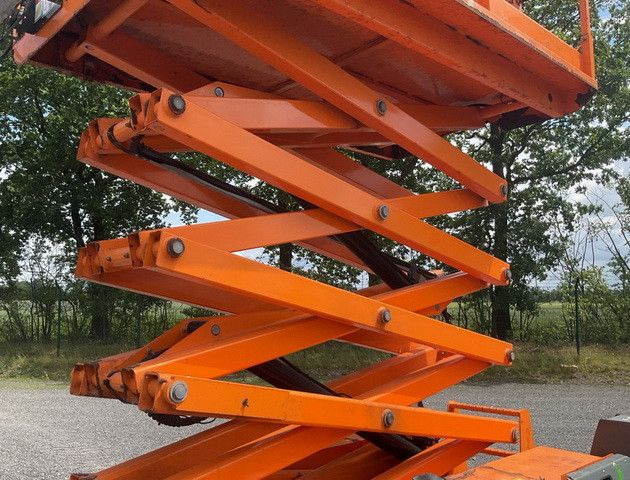 Haulotte Compact 12 DX, Geländegängig, Kubota, 12,15m - Dvižna ploščad montirana na tovornjak: slika 3 Haulotte Compact 12 DX, Geländegängig, Kubota, 12,15m - Dvižna ploščad montirana na tovornjak: slika 3