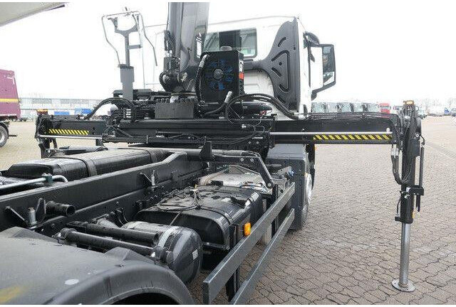 MAN 18.320 TGM BB, Kran Hiab X-Hiduo 138, Funk, AHK - Tovornjak prekucnik: slika 3 MAN 18.320 TGM BB, Kran Hiab X-Hiduo 138, Funk, AHK - Tovornjak prekucnik: slika 3