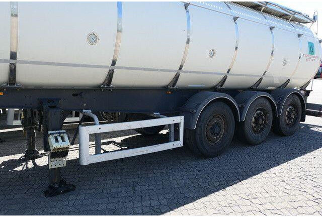 Menci SA 105/Lebensmittel Tank 32 cbm./Liftachse - Polprikolica cisterna: slika 5 Menci SA 105/Lebensmittel Tank 32 cbm./Liftachse - Polprikolica cisterna: slika 5