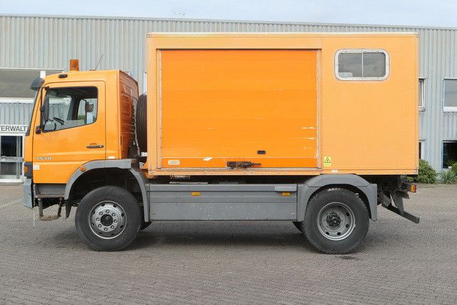 Mercedes-Benz 1518 A Atego 4X4, Klima, AHK, Allrad, Rolltor - Tovornjak zabojnik: slika 2 Mercedes-Benz 1518 A Atego 4X4, Klima, AHK, Allrad, Rolltor - Tovornjak zabojnik: slika 2