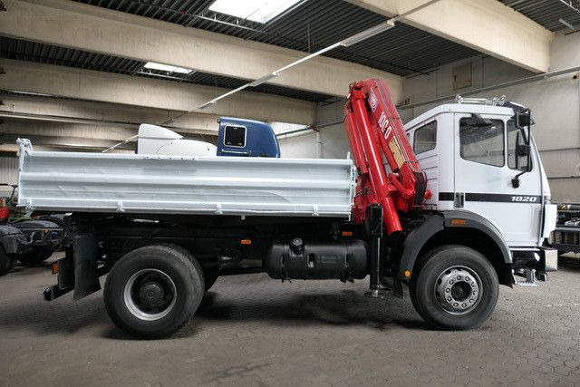 Mercedes-Benz 1820 AK 4x4, HMF 1003 K2, Allrad, AHK, Blattfed. - Tovornjak prekucnik, Tovornjak z dvigalom: slika 2 Mercedes-Benz 1820 AK 4x4, HMF 1003 K2, Allrad, AHK, Blattfed. - Tovornjak prekucnik, Tovornjak z dvigalom: slika 2