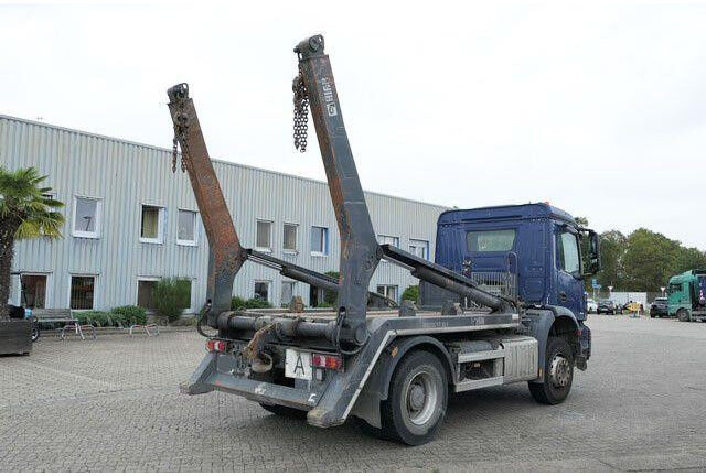 Mercedes-Benz 1832 K Arocs 4x2, Hiab SLT 140, teleskop., Klima - Tovornjak - kabelski sistem: slika 4 Mercedes-Benz 1832 K Arocs 4x2, Hiab SLT 140, teleskop., Klima - Tovornjak - kabelski sistem: slika 4