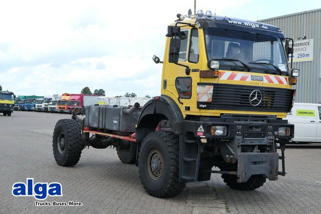 Mercedes-Benz 1838 AK 4x4, Allrad, Einzelbereifung, Wenig KM Mercedes-Benz 1838 AK 4x4, Allrad, Einzelbereifung, Wenig KM - Vozilo za pometanje: slika 1 Mercedes-Benz 1838 AK 4x4, Allrad, Einzelbereifung, Wenig KM Mercedes-Benz 1838 AK 4x4, Allrad, Einzelbereifung, Wenig KM - Vozilo za pometanje: slika 1