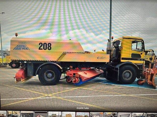 Mercedes-Benz 2035 AK Actros 4x4, Kehrmaschine Schmidt, Allrad - Vozilo za zimsko službo: slika 2 Mercedes-Benz 2035 AK Actros 4x4, Kehrmaschine Schmidt, Allrad - Vozilo za zimsko službo: slika 2