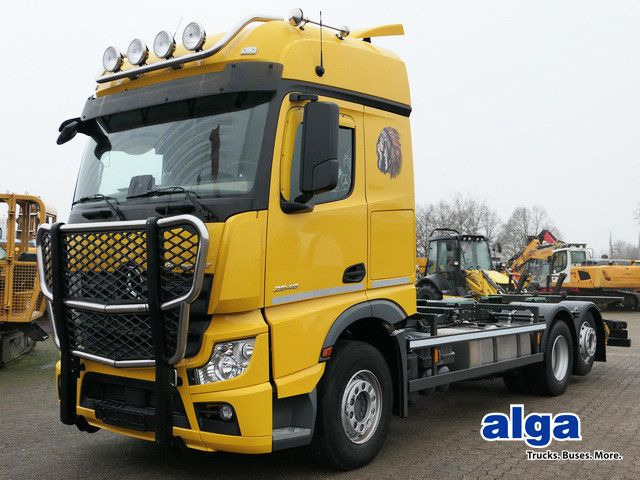 Mercedes-Benz 2546 L 6x2, MP4, 2x Schlafliege, Bullfänger, AC - Kontejnerski tovornjak/ Tovornjak z zamenljivim tovoriščem: slika 1 Mercedes-Benz 2546 L 6x2, MP4, 2x Schlafliege, Bullfänger, AC - Kontejnerski tovornjak/ Tovornjak z zamenljivim tovoriščem: slika 1