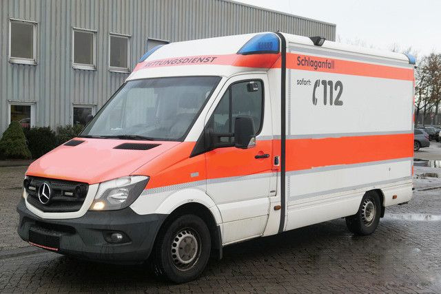 Mercedes-Benz 315 CDI Sprinter 4x2, Klima, Navi, Liege - Reševalno vozilo: slika 4 Mercedes-Benz 315 CDI Sprinter 4x2, Klima, Navi, Liege - Reševalno vozilo: slika 4