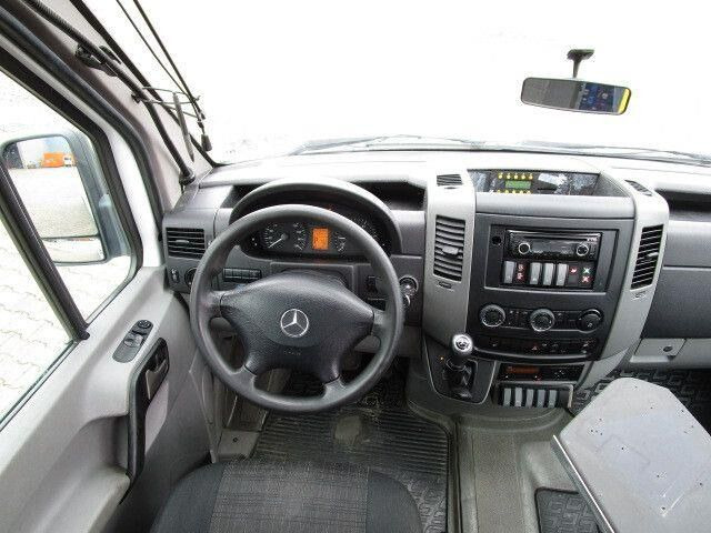 Mercedes-Benz 516 CDI Sprinter, Euro 6, 17 Sitze, Aut., Rampe - Minibus, Potniški kombi: slika 4 Mercedes-Benz 516 CDI Sprinter, Euro 6, 17 Sitze, Aut., Rampe - Minibus, Potniški kombi: slika 4