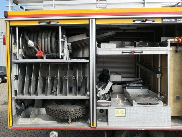 Mercedes-Benz 814 D/Feuerwehr/Metz/Wassertank/Pumpe - Gasilsko vozilo: slika 3 Mercedes-Benz 814 D/Feuerwehr/Metz/Wassertank/Pumpe - Gasilsko vozilo: slika 3