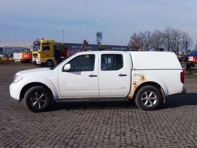 Nissan Navara 2.5 Tdi 4x4, DOKA, Pickup, Klima, AHK - Dostavno vozilo s kesonom: slika 2 Nissan Navara 2.5 Tdi 4x4, DOKA, Pickup, Klima, AHK - Dostavno vozilo s kesonom: slika 2