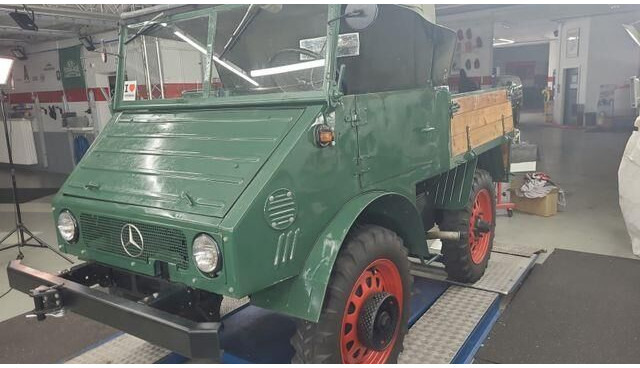 Unimog Unimog 401/Restauriert - Dostavno vozilo s kesonom: slika 2 Unimog Unimog 401/Restauriert - Dostavno vozilo s kesonom: slika 2