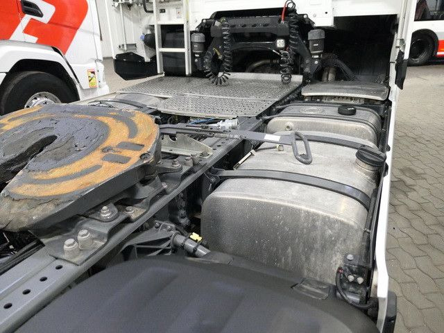 DAF XG 530 FT 4x2, Hydr., Klima, Alu-Felgen,Intarder - Vlačilec: slika 4 DAF XG 530 FT 4x2, Hydr., Klima, Alu-Felgen,Intarder - Vlačilec: slika 4