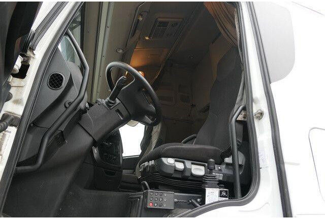 Vlačilec Iveco 460 Stralis 4x2, Kran HMF 1320K3, Hydr., Klima: slika 11