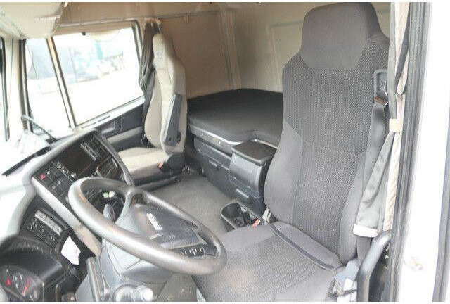 Vlačilec Iveco 460 Stralis 4x2, Kran HMF 1320K3, Hydr., Klima: slika 12