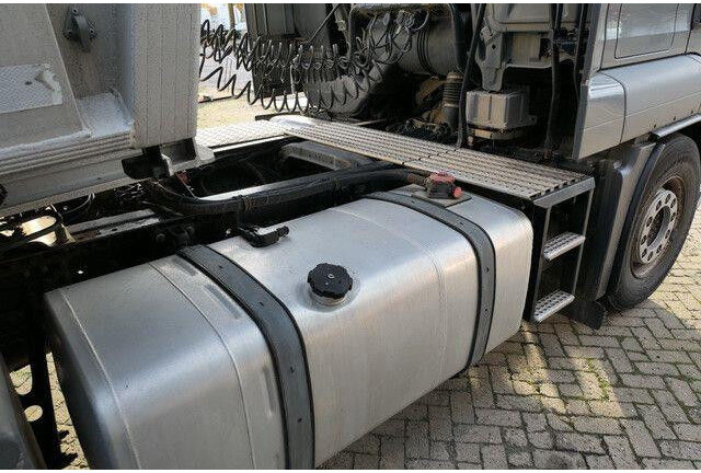 MAN 18.440 TGS 4x2, Klima, Hydr., Standheizung - Vlačilec: slika 4 MAN 18.440 TGS 4x2, Klima, Hydr., Standheizung - Vlačilec: slika 4