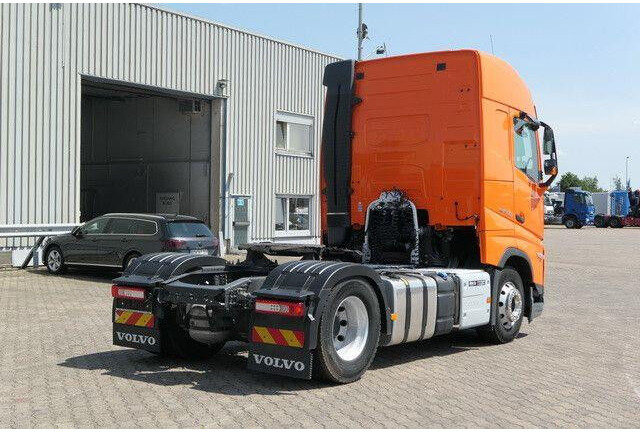 Volvo FH 500/Standklima/20 Stück auf Lager! - Vlačilec: slika 2 Volvo FH 500/Standklima/20 Stück auf Lager! - Vlačilec: slika 2