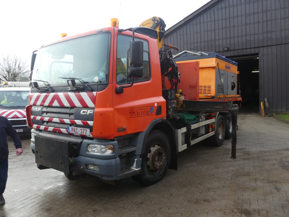 Camion porte container avec grue DAF AT75PE (2005-256.718 km) - Kontejnerski tovornjak/ Tovornjak z zamenljivim tovoriščem: slika 1 Camion porte container avec grue DAF AT75PE (2005-256.718 km) - Kontejnerski tovornjak/ Tovornjak z zamenljivim tovoriščem: slika 1