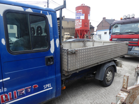 Camionnette double cabine plateau (à reconditionner) Fiat ducato - Dostavno vozilo s kesonom, Dostavno vozilo z dvojno kabino: slika 3 Camionnette double cabine plateau (à reconditionner) Fiat ducato - Dostavno vozilo s kesonom, Dostavno vozilo z dvojno kabino: slika 3