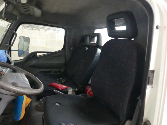 Camionnette tri-benne basculante Mitsubishi Canter (2009-121.930 km) - Tovornjak prekucnik: slika 5 Camionnette tri-benne basculante Mitsubishi Canter (2009-121.930 km) - Tovornjak prekucnik: slika 5