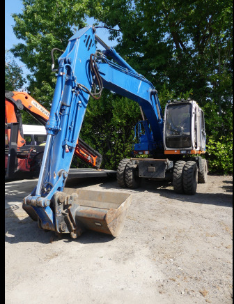 Grue sur pneus Hitachi EX165W - Bager na kolesih: slika 1 Grue sur pneus Hitachi EX165W - Bager na kolesih: slika 1