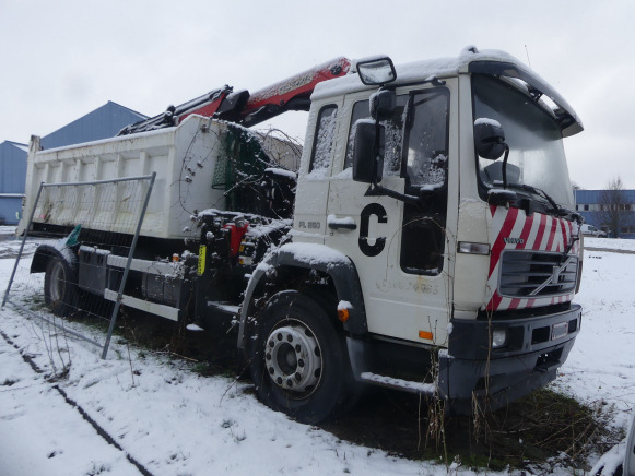 REF:Imat : PLI988 - Camion benne + grue auxiliaire Volvo FLE6E 19.0 (2004-216.733 km) - Tovornjak prekucnik, Tovornjak z dvigalom: slika 2 REF:Imat : PLI988 - Camion benne + grue auxiliaire Volvo FLE6E 19.0 (2004-216.733 km) - Tovornjak prekucnik, Tovornjak z dvigalom: slika 2