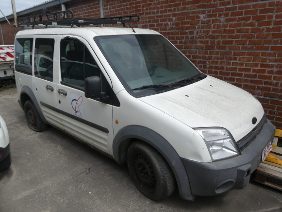 REF:Immatriculé sous : TRF-385 - Voiture Ford Tourneo Connect - Dostavno vozilo z dvojno kabino: slika 1 REF:Immatriculé sous : TRF-385 - Voiture Ford Tourneo Connect - Dostavno vozilo z dvojno kabino: slika 1