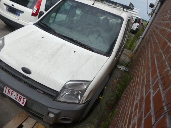 REF:Immatriculé sous : TRF-385 - Voiture Ford Tourneo Connect - Dostavno vozilo z dvojno kabino: slika 2 REF:Immatriculé sous : TRF-385 - Voiture Ford Tourneo Connect - Dostavno vozilo z dvojno kabino: slika 2