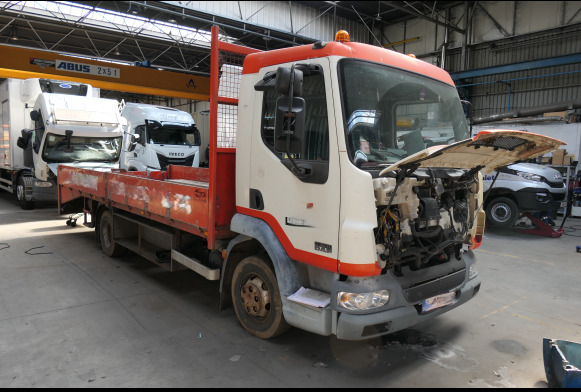 REF:imat : 1-GEM-292 - Camion plateau DAF LF45 (2002-326.743 km) - Tovornjak s kesonom: slika 2 REF:imat : 1-GEM-292 - Camion plateau DAF LF45 (2002-326.743 km) - Tovornjak s kesonom: slika 2