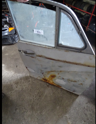Portière de voiture et pneu MAURICE MINOR - Rezervni deli za Avtomobil: slika 4 Portière de voiture et pneu MAURICE MINOR - Rezervni deli za Avtomobil: slika 4