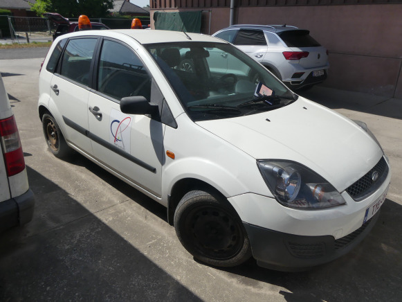 Voiture Ford FIESTA (2006-110.830 km) - Avtomobil: slika 4 Voiture Ford FIESTA (2006-110.830 km) - Avtomobil: slika 4