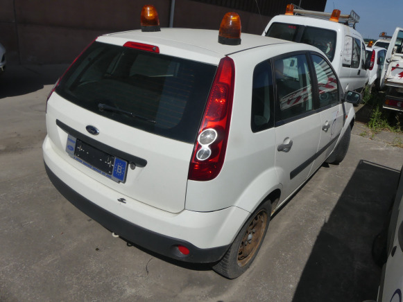 Voiture Ford FIESTA (2006-110.830 km) - Avtomobil: slika 3 Voiture Ford FIESTA (2006-110.830 km) - Avtomobil: slika 3