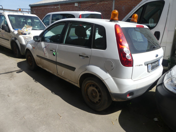 Voiture Ford FIESTA - Avtomobil: slika 2 Voiture Ford FIESTA - Avtomobil: slika 2