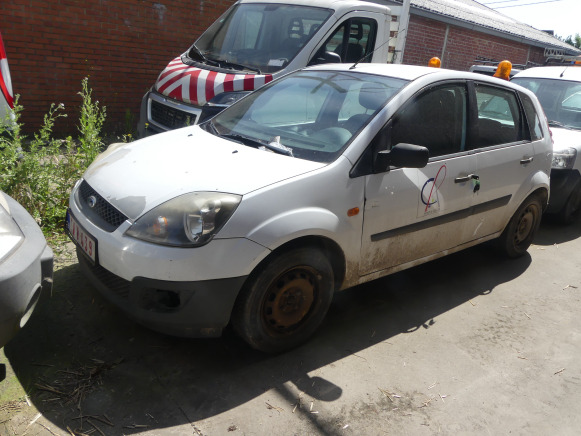 Voiture Ford FIESTA - Avtomobil: slika 1 Voiture Ford FIESTA - Avtomobil: slika 1