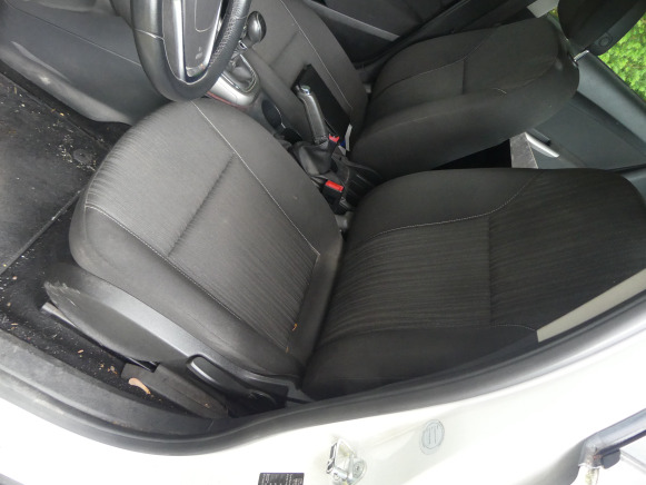 Voiture Opel Astra Break (2012-211.232 km) - Avtomobil: slika 4 Voiture Opel Astra Break (2012-211.232 km) - Avtomobil: slika 4