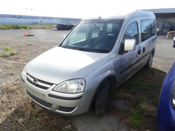 Voiture Opel Combo - Avtomobil: slika 1 Voiture Opel Combo - Avtomobil: slika 1