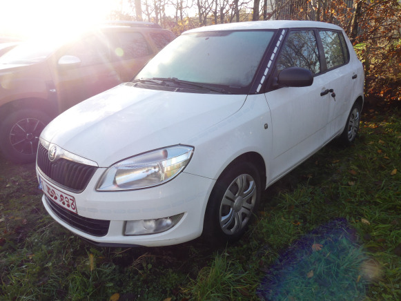 Voiture Skoda Fabia (2011-142449km-VIN:TMBEN65J1B3190467) - Avtomobil: slika 2 Voiture Skoda Fabia (2011-142449km-VIN:TMBEN65J1B3190467) - Avtomobil: slika 2