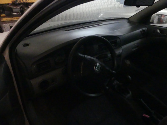 Voiture Skoda Octavia GLX - Avtomobil: slika 5 Voiture Skoda Octavia GLX - Avtomobil: slika 5