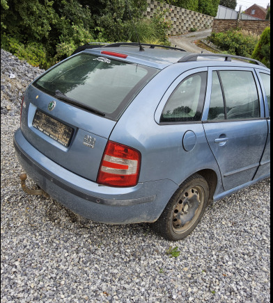 Skoda fabia - Avtomobil: slika 4 Skoda fabia - Avtomobil: slika 4