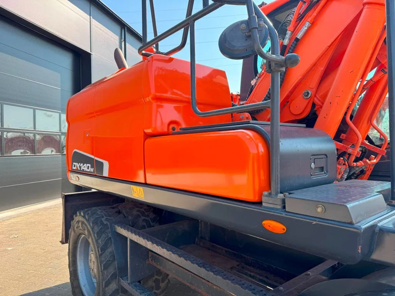 Doosan DX140-3 6000 uur ! NL Machine - Bager na kolesih: slika 5 Doosan DX140-3 6000 uur ! NL Machine - Bager na kolesih: slika 5