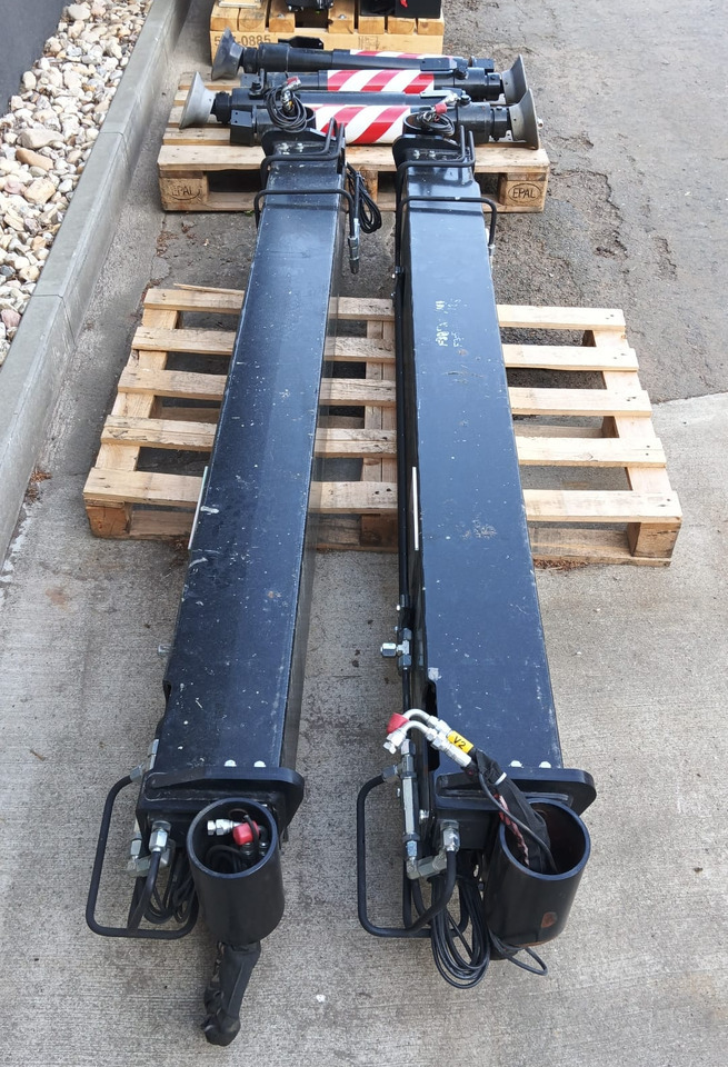 FASSI - PALFINGER - HIAB - HMF - ATLAS additional stabilizers, Zusatzabstützen - Paletno dvigalo: slika 2 FASSI - PALFINGER - HIAB - HMF - ATLAS additional stabilizers, Zusatzabstützen - Paletno dvigalo: slika 2