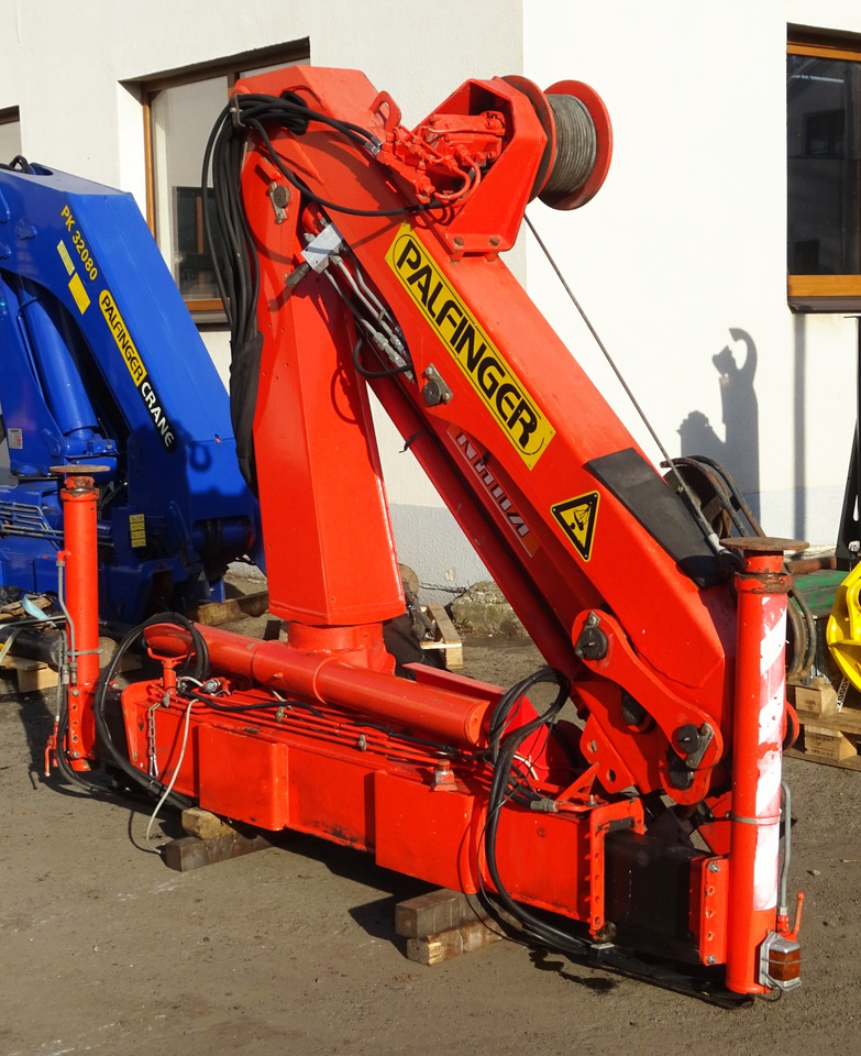 PALFINGER PK 7000 A crane with winch, Kran mit Seilwinde - Paletno dvigalo: slika 3 PALFINGER PK 7000 A crane with winch, Kran mit Seilwinde - Paletno dvigalo: slika 3