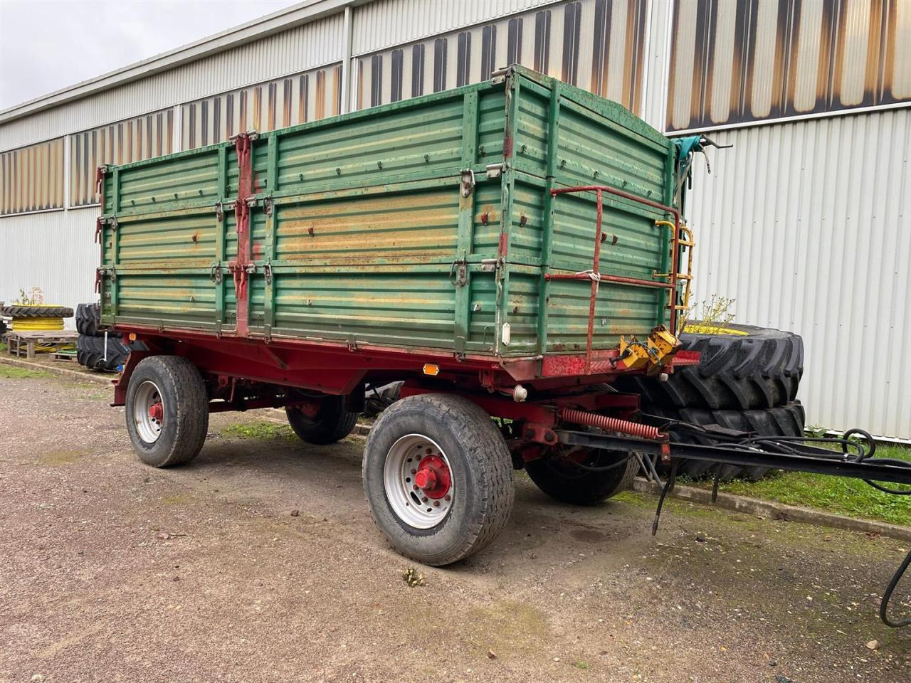 Agromet T-149 - Kiper prikolica: slika 1 Agromet T-149 - Kiper prikolica: slika 1