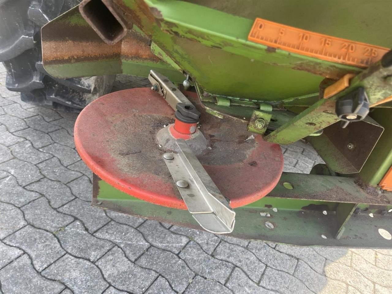 Amazone ZA-U - Trosilnik gnojila: slika 5 Amazone ZA-U - Trosilnik gnojila: slika 5