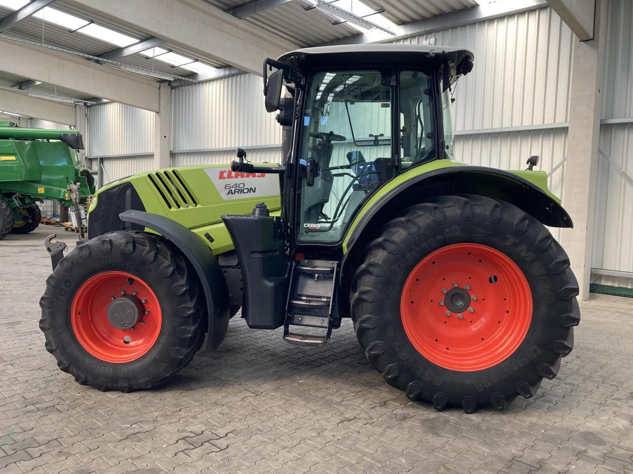 Traktor CLAAS Arion 640: slika 8