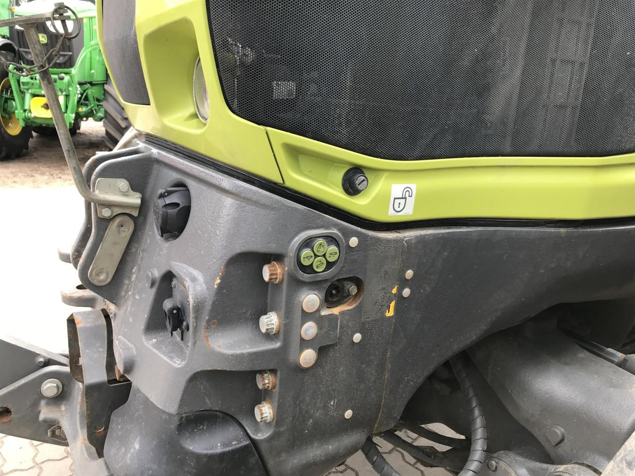 CLAAS Axion 870 - Traktor: slika 4 CLAAS Axion 870 - Traktor: slika 4