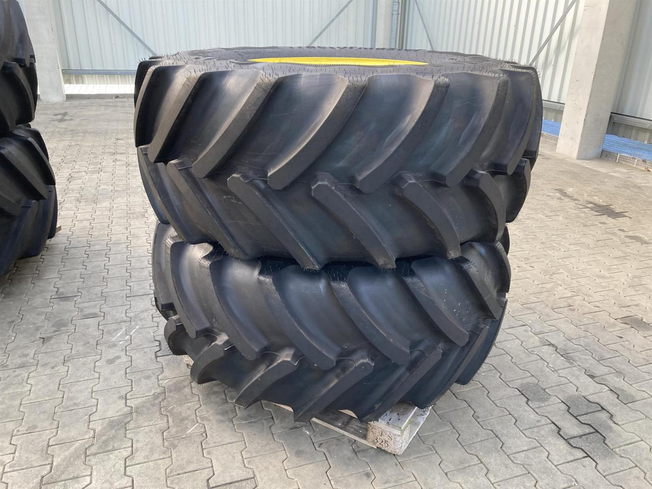 Continental 600/70R30 - Guma za Kmetijski stroj: slika 1 Continental 600/70R30 - Guma za Kmetijski stroj: slika 1