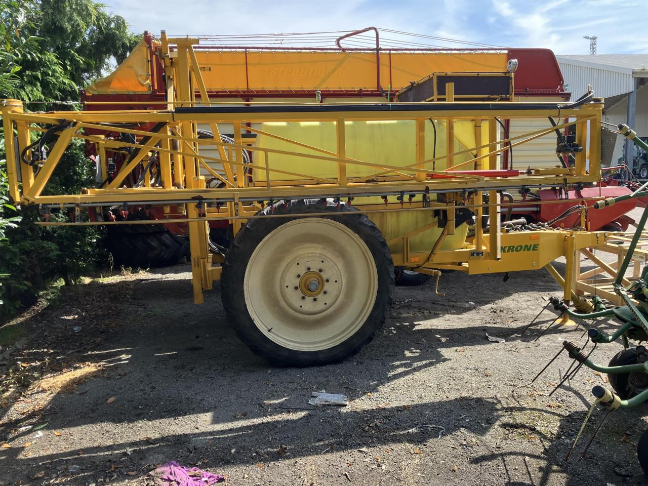 Dubex Junior 2500-27 - Vlečna škropilnica: slika 1 Dubex Junior 2500-27 - Vlečna škropilnica: slika 1