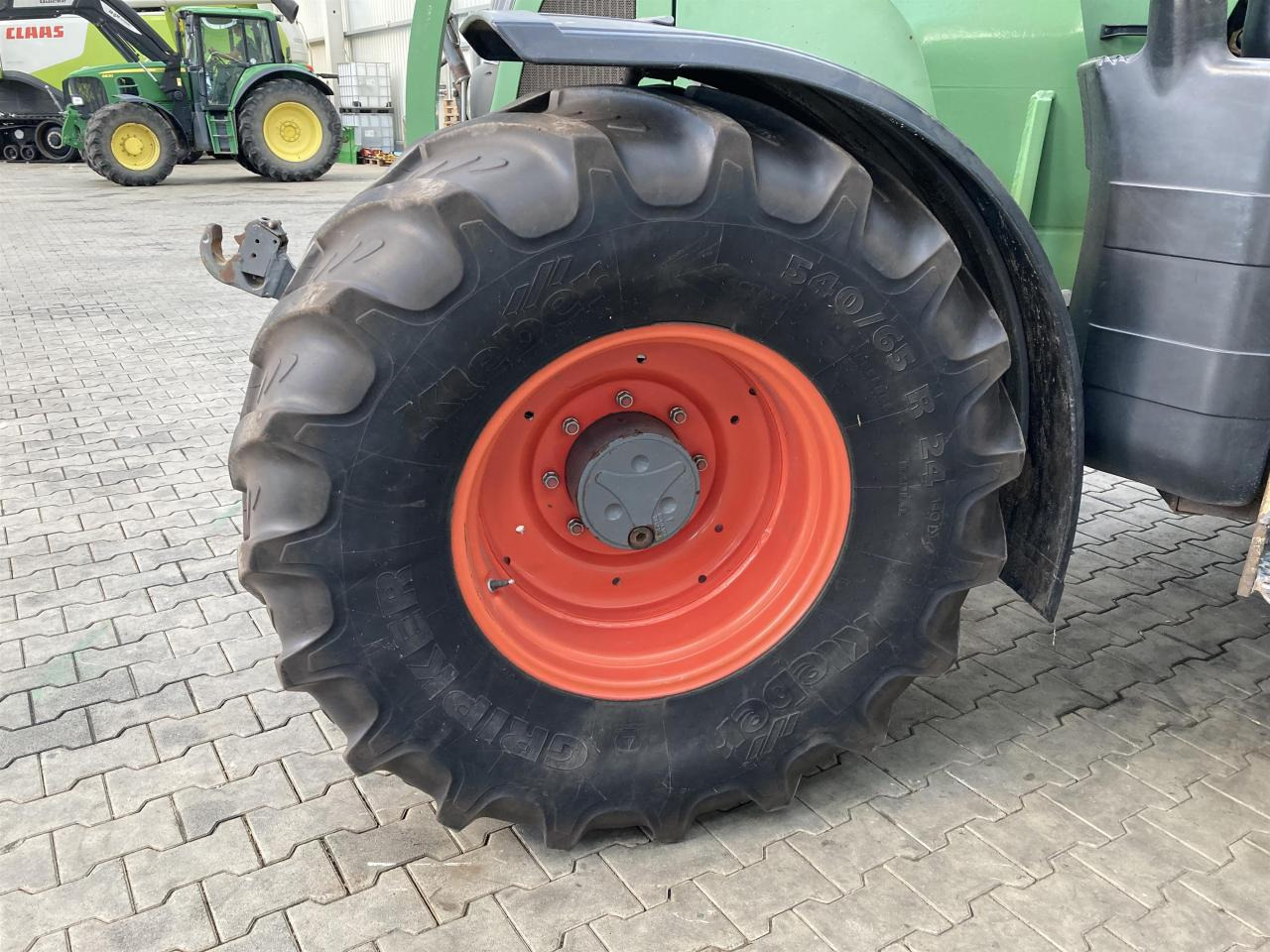 Fendt 410 Vario - Traktor: slika 2 Fendt 410 Vario - Traktor: slika 2